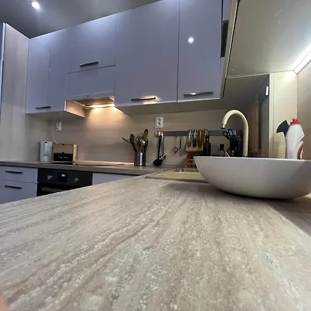 Apartment Cozy In Great Location