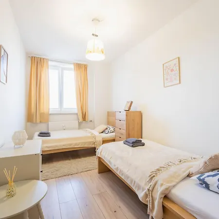 Cozy In Great Location Апартаменты *